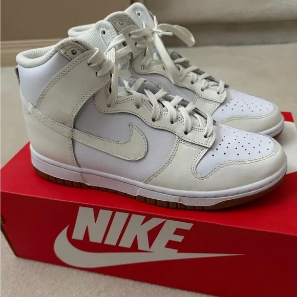 Nike Dunk High - Picture 5 of 5